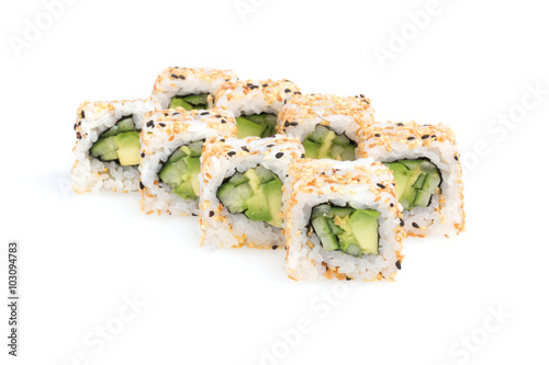 Avocado Roll, Sushi, auf weißem Hintergrund, Foodfotografie
