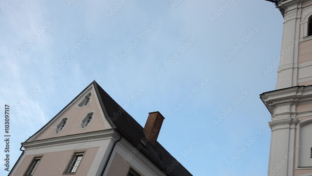 Christliche Pöstlingbergkirche am Pöstlingberg in Linz Urfahr in Oberösterreich an einem schönen Frühlingstag Christliche Pöstlingbergkirche am Pöstlingberg in Linz Urfahr in Oberösterreich an einem schönen Frühlingstag