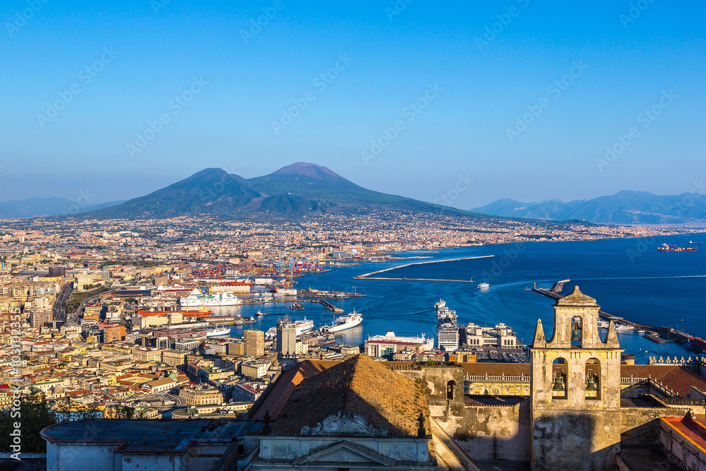Obraz premium Napoli and mount Vesuvius in Italy