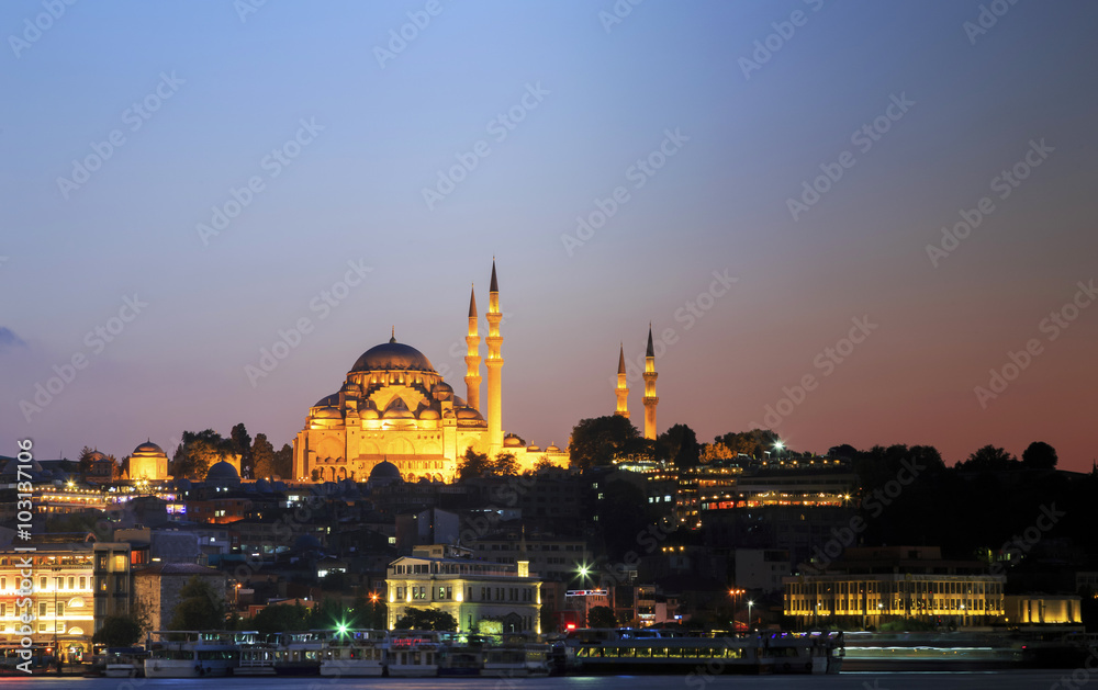 Naklejka premium Rustem pasha mosque at night,Istanbul,Turkey.