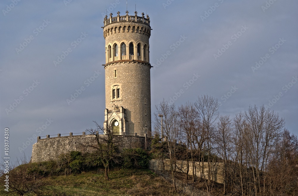La tour d'Avalon.