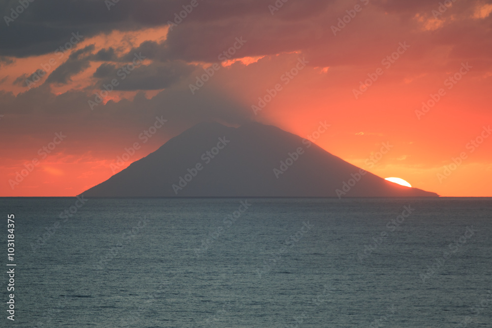 vulcano Stromboli da Capo Vaticano