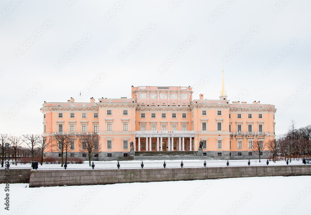 Landmark St. Petersburg, Mikhailovsky Castle. Fontanka river in