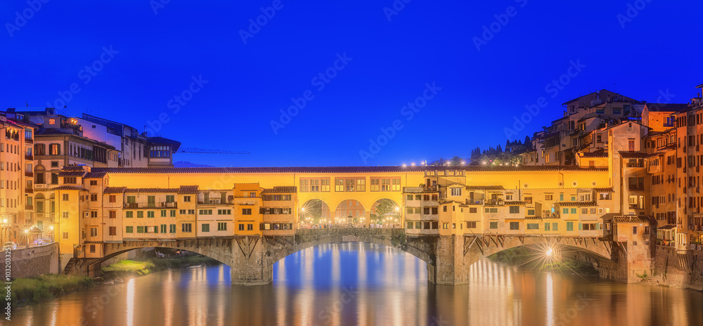 Ponte Vecchio and the Arno River in Florence