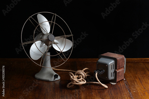 ventilatore vintage e trasformatore