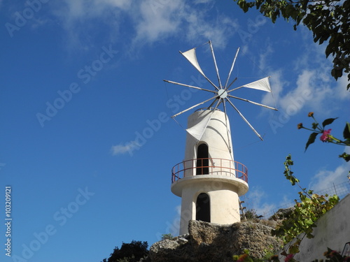 Windmühle auf der Lassithi-Hochebene photo