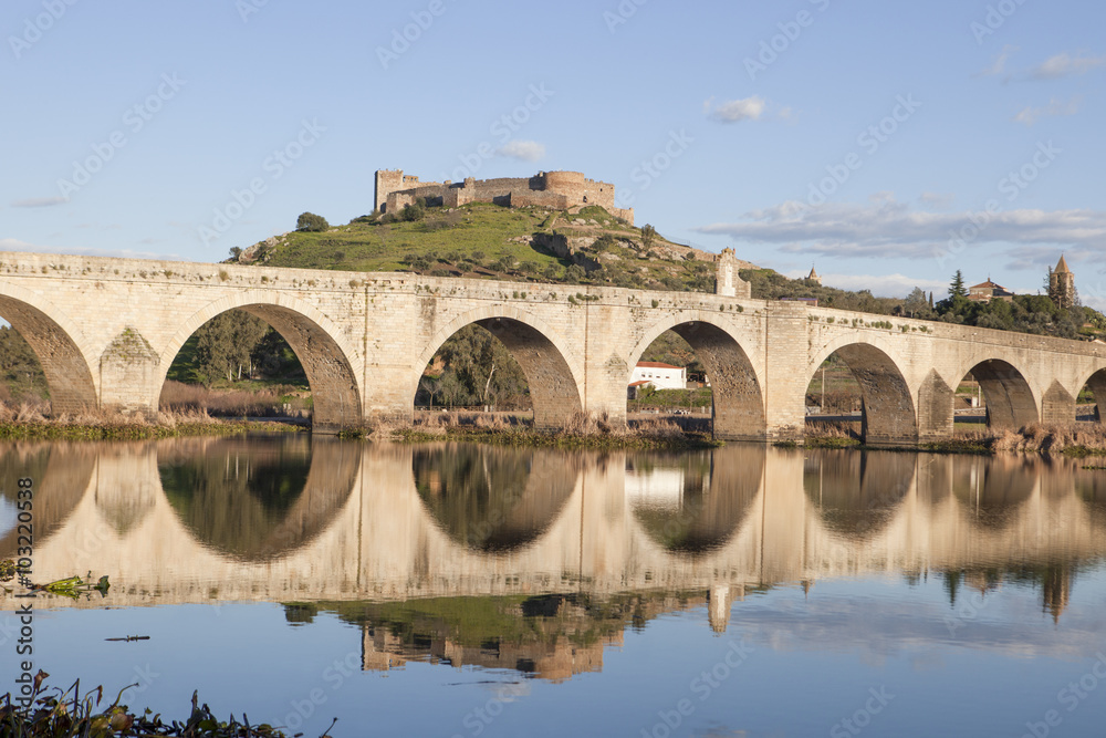 Fototapeta premium Medellin old bridge and castle, Spain