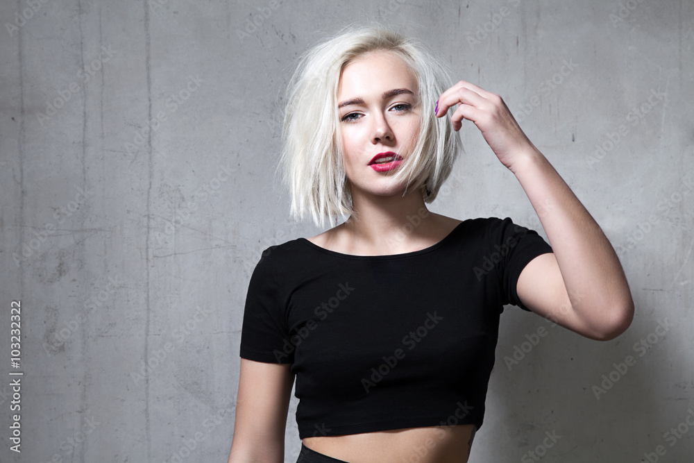 Black t-shirt blonde hair cheap