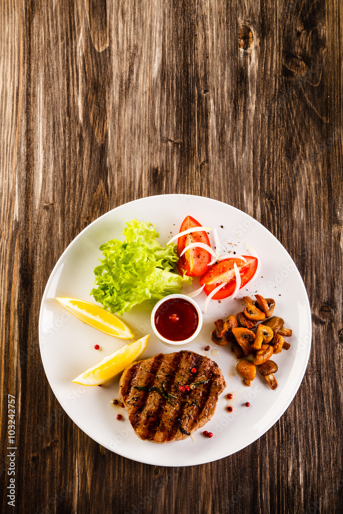 Grilled beefsteak and vegetables Grilled beefsteak and vegetables
