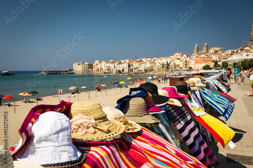 Fototapeta Naklejka Na Ścianę i Meble -  city beach and the street market in Cefalu