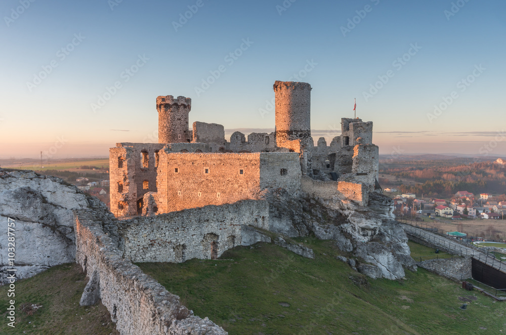 Ruins of medieval castle in Ogrodzieniec, Poland, late afternoon