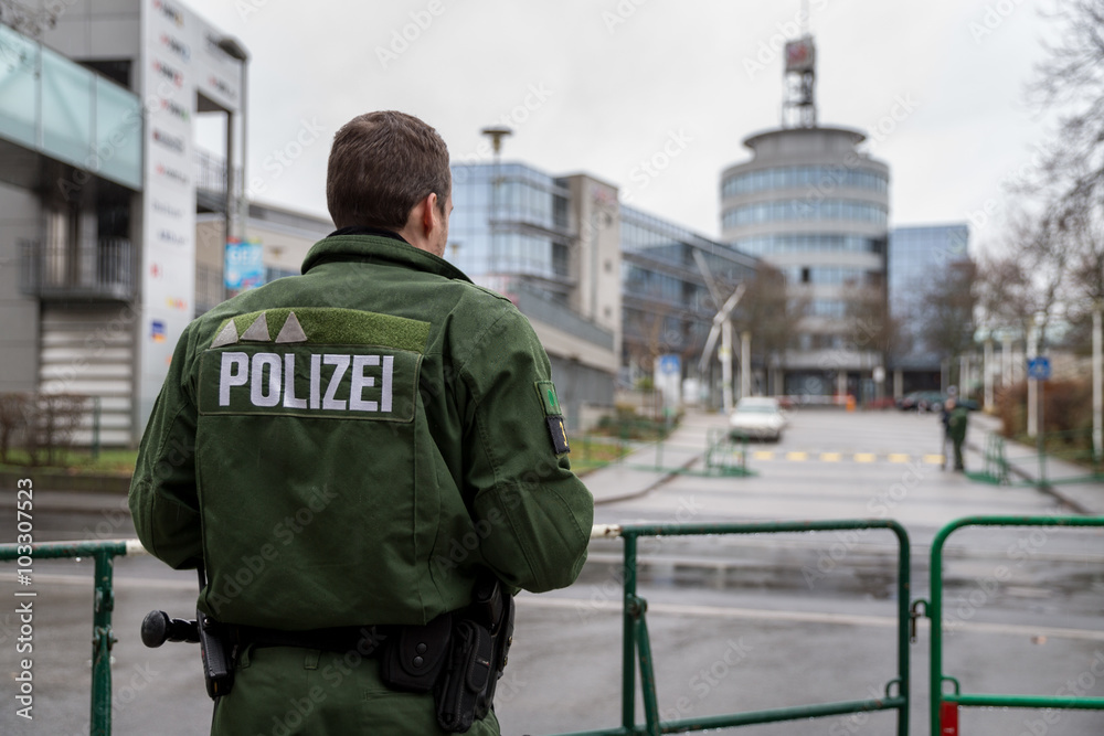Polizeischutz für Rundfunkanstalt Polizeischutz für Rundfunkanstalt