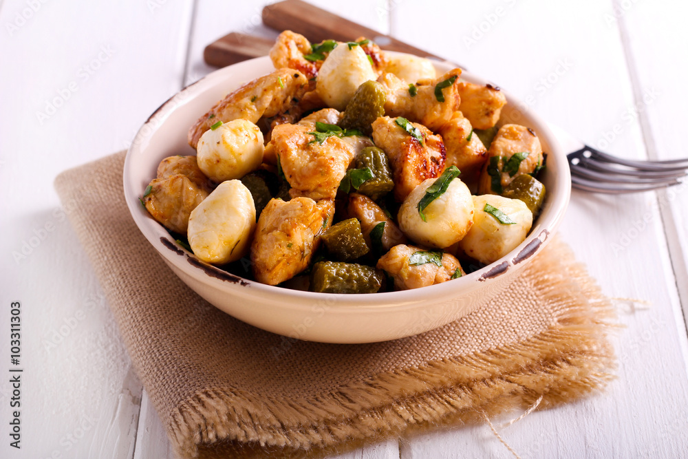 Chicken, mozzarella and cornichons salad Chicken, mozzarella and cornichons salad