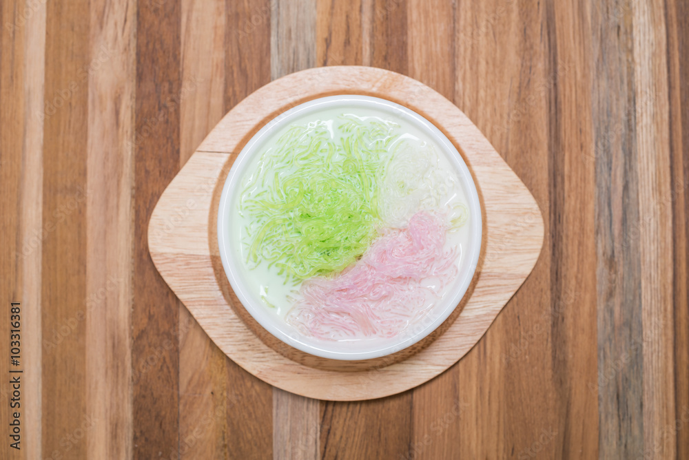 sarim, sweet-noodles in coconut milk syrup sarim, sweet-noodles in coconut milk syrup