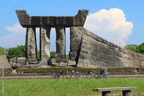 久留米市中央公園　愛の泉のモニュメント