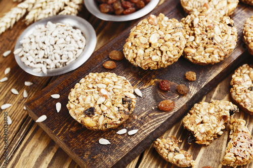 Cookies with raisins and sunflower seeds