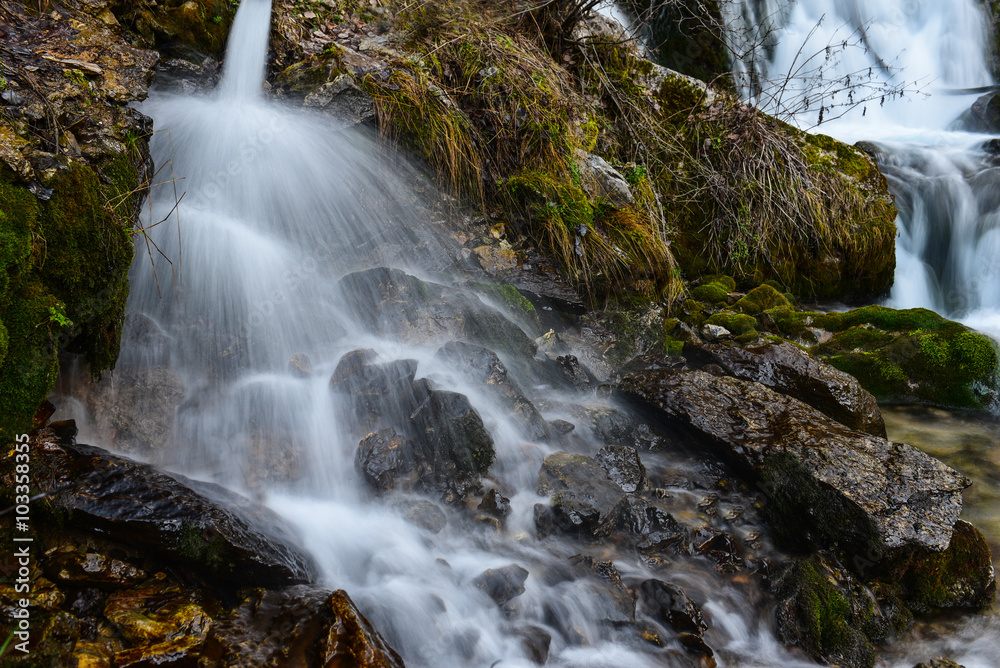 Fototapeta premium şelalelerde suyun dinamizmi