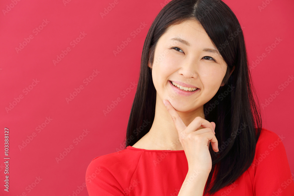 若い女性・赤背景 若い女性・赤背景