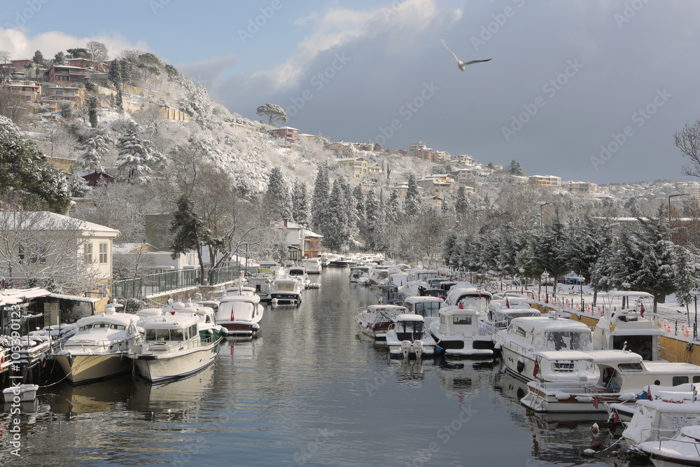Ταπετσαρία Boats and Yachts covered with snow parked on Goksu Rriver creates very nice land