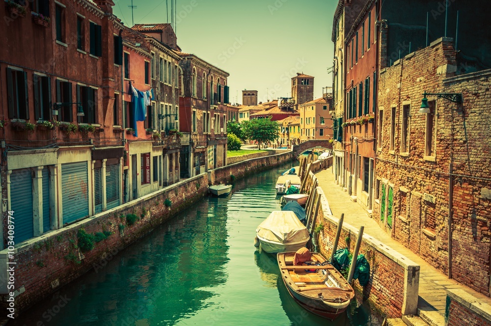 Venice Canal Place