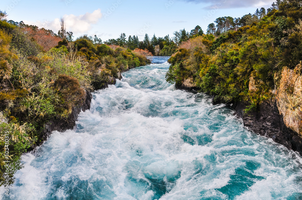 Fototapeta premium Wild waters of Huka Falls, New Zealand