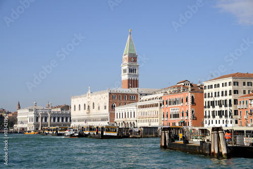 Palais des Doges et Campanile à Venise © Richard Villalon