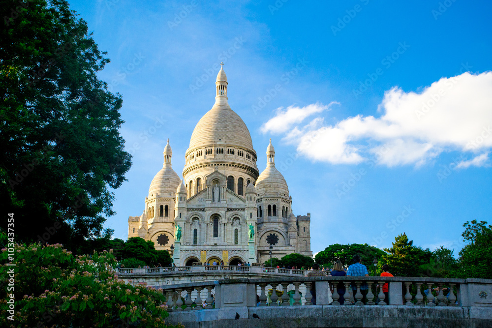 PARIS, FRANCE - AUGUST 21, 2012: La Basilique du Sacré Cœur de