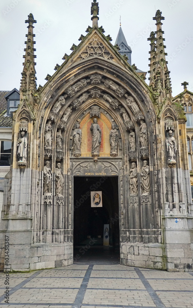 Maastricht Sint Servaas Eingangsportal