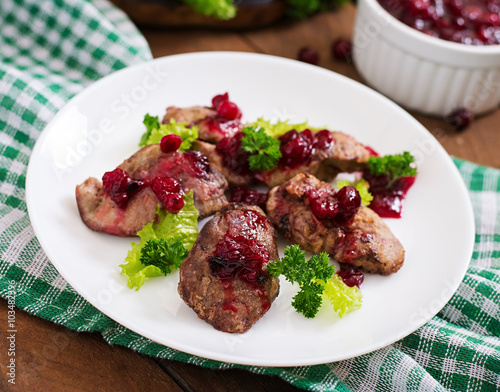 Chicken livers with cranberry sauce and lettuce