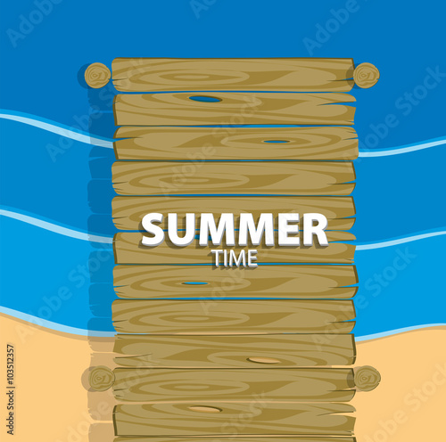 tempo d'estate con passerella in legno sul mare e spiaggia