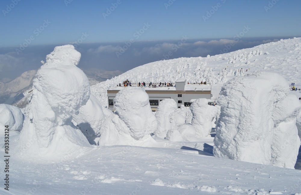 蔵王ロープウェイ地蔵山頂駅とスノーモンスター Stock Photo Adobe Stock