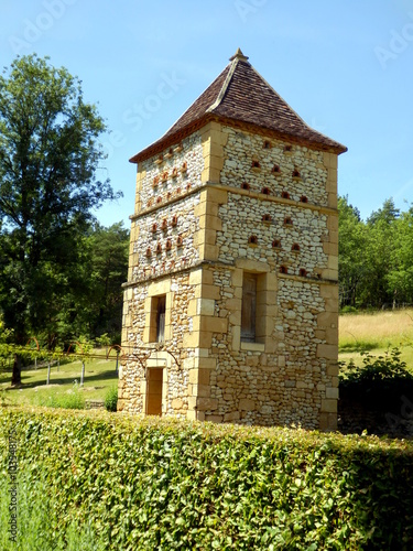 Quadro su tela Stone built pigeonnier, pigeon loft or dovecote, in the Dordogne, France