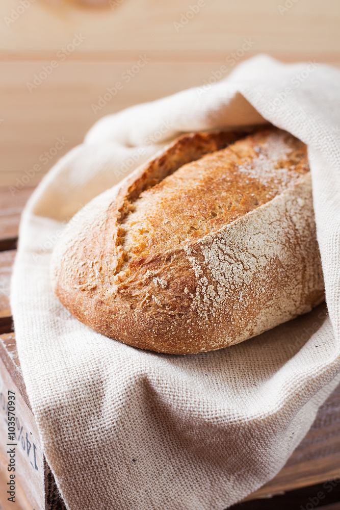 Naklejka premium Fresh unleavened bread with bran