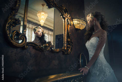 Canvas Print Portrait of a beautiful girl in a beautiful wedding dress