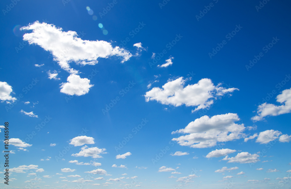 clouds in the blue sky