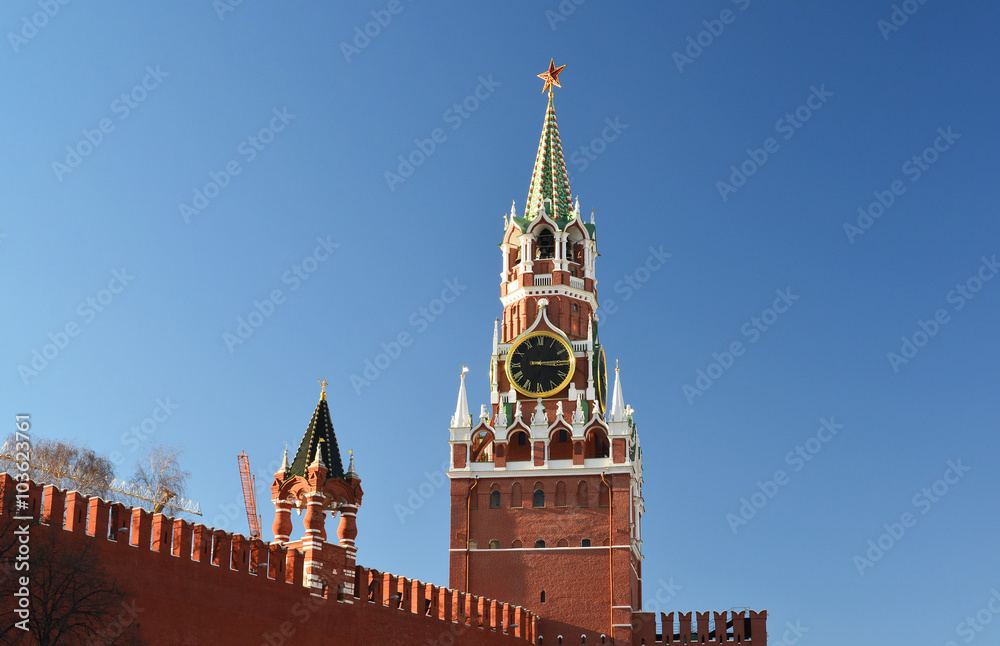 Fototapeta premium Spasskaya tower of Moscow Kremlin, Russia