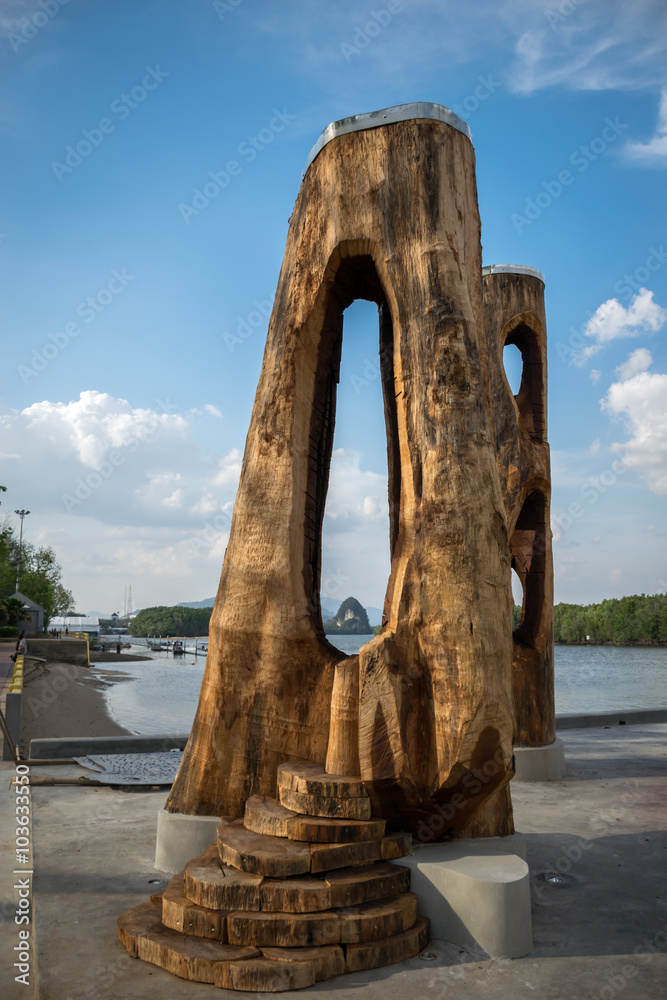 Fototapeta premium THE RIVERSIDE PARALLEL MOUNTAINS