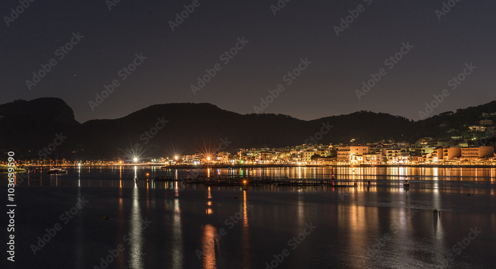 Küstenlinie Spanien Hafen Nachtaufnahme