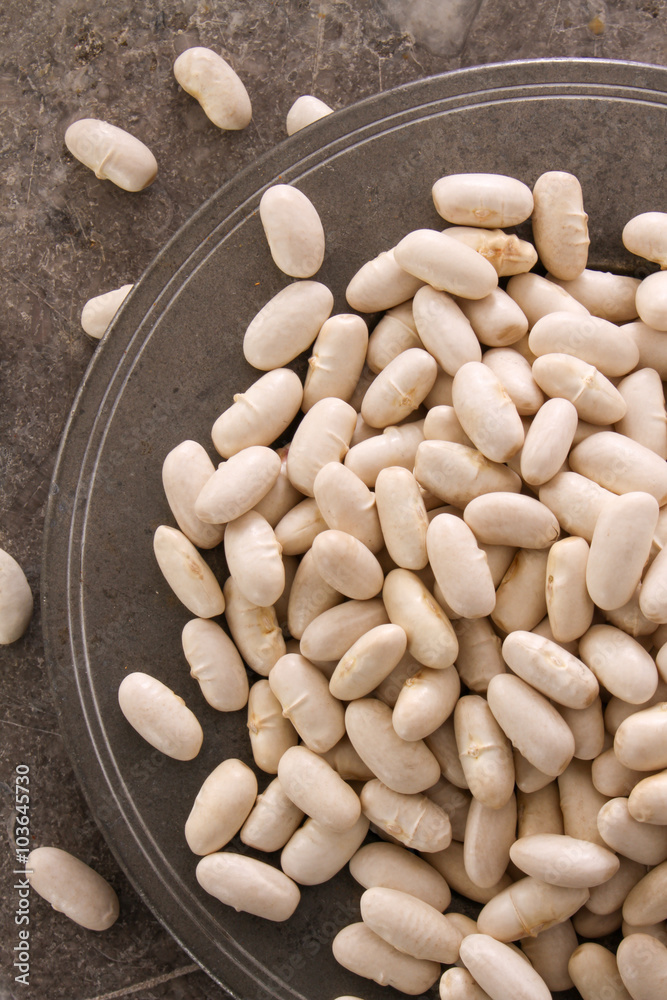 healthy dried cannelini beans