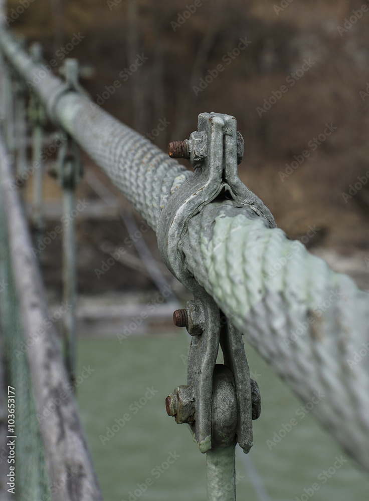 Seil mit Befestigung einer Hängebrücke