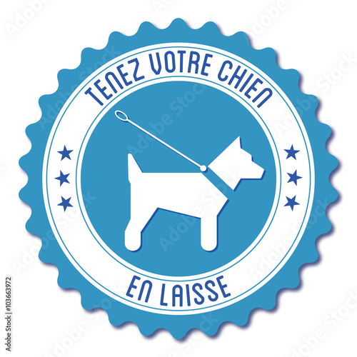 Logo chien en laisse.
