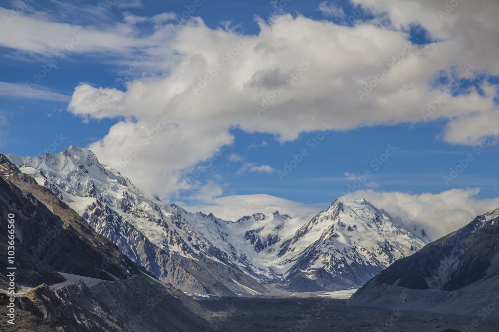 Berge und Wege im Mount Cook National Park Neuseeland Berge und Wege im Mount Cook National Park Neuseeland