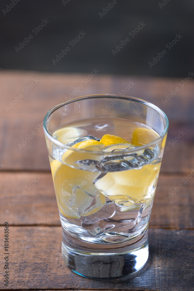 Vodka drinks with lemon and lime Vodka drinks with lemon and lime
