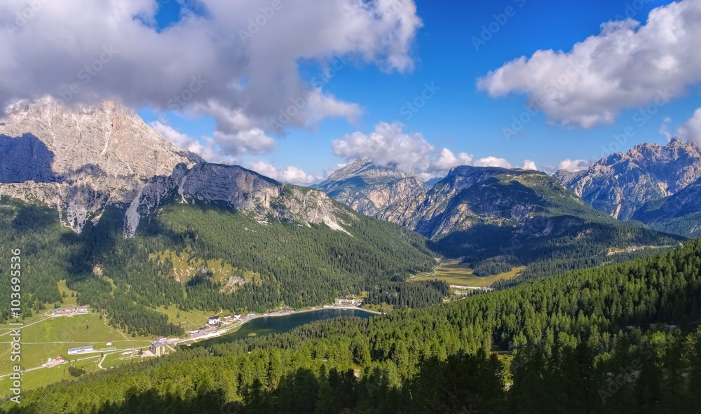 Misurinasee und Monte Cristallo - Lake Misurina and  Monte Cristallo in Dolomites
