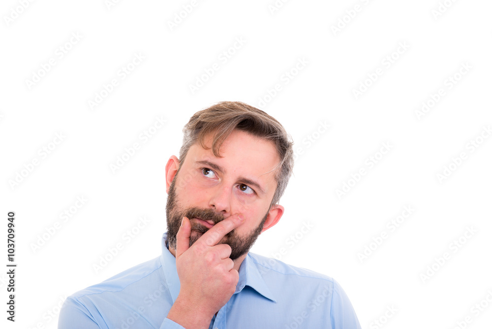 nachdenklicher junger mann nachdenklicher junger mann