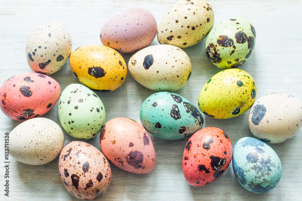 Obraz premium Easter eggs colorful retro background 