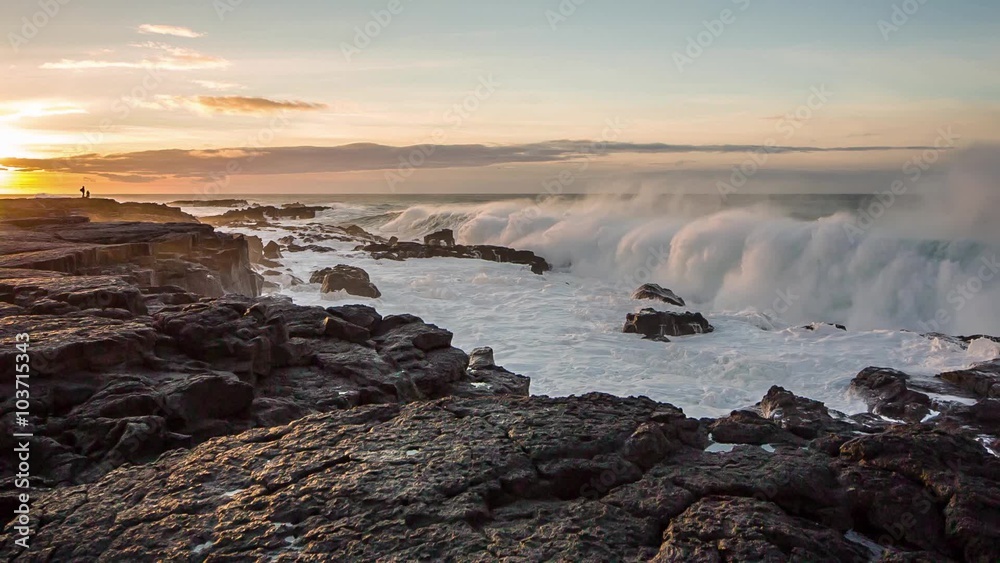 Cinemagraph loop - Huge waves in the Icelandic beach - Motion photo