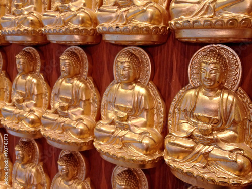 golden chinese buddha statue