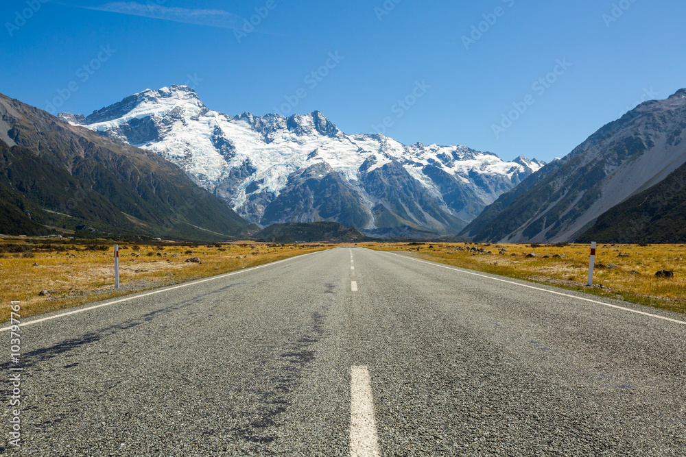 Road leading to Mount Cook