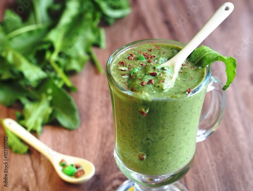 Dairy smoothies oatmeal and spinach